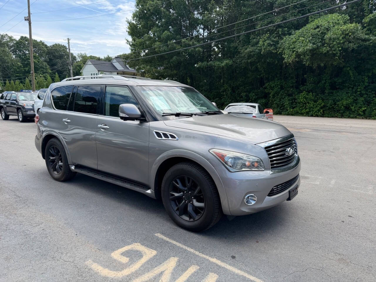 Used 2011 INFINITI QX56 4WD w/ Theater Pkg image 3