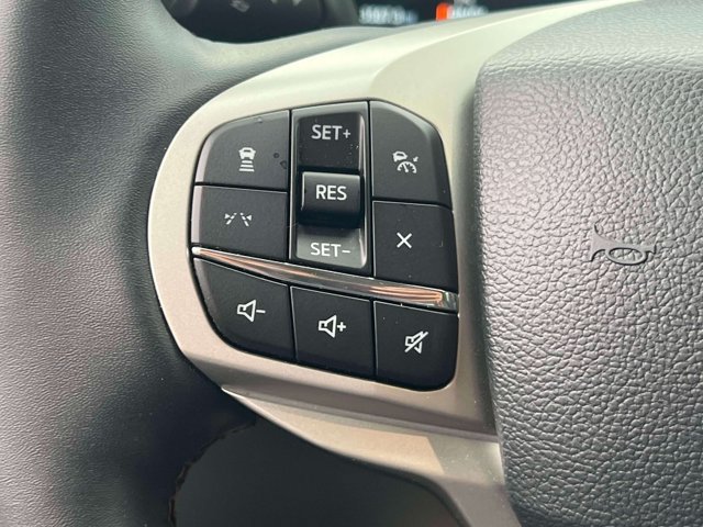 Used 2026 Ford Explorer Active AWD/4WD image 27