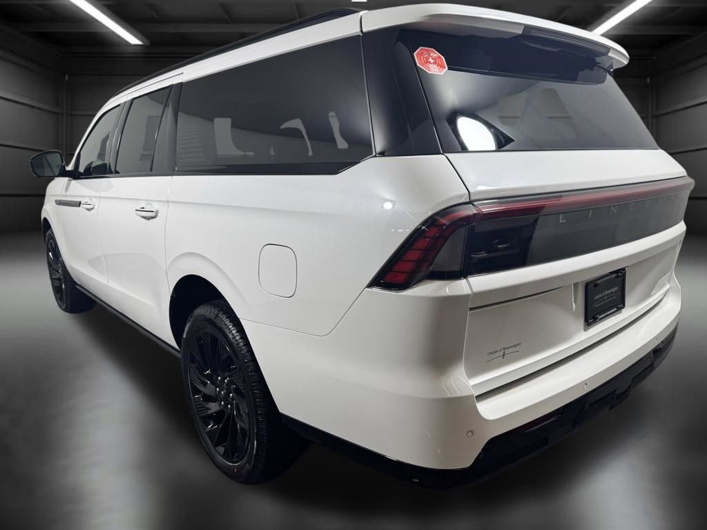 New 2026 Lincoln Navigator L Reserve AWD/4WD image 4