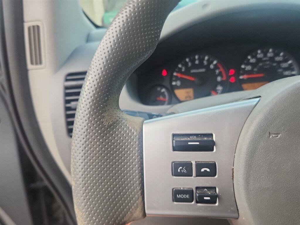 Used 2018 Nissan Frontier SV AWD/4WD image 13