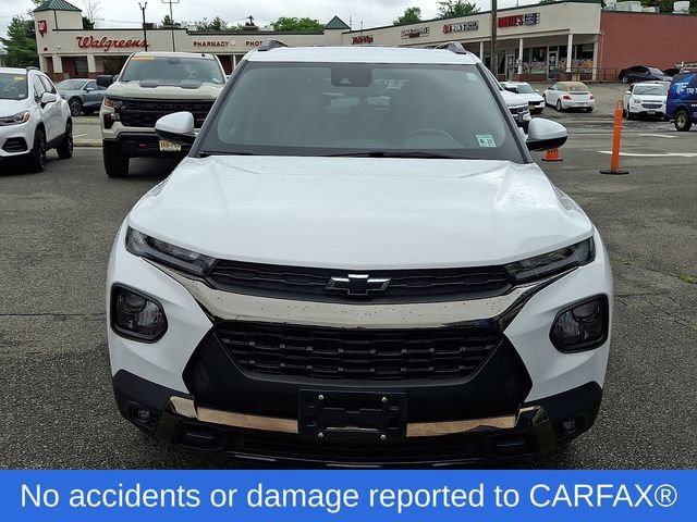 Used 2023 Chevrolet TrailBlazer ACTIV w/ Sun and Liftgate Package FWD image 2