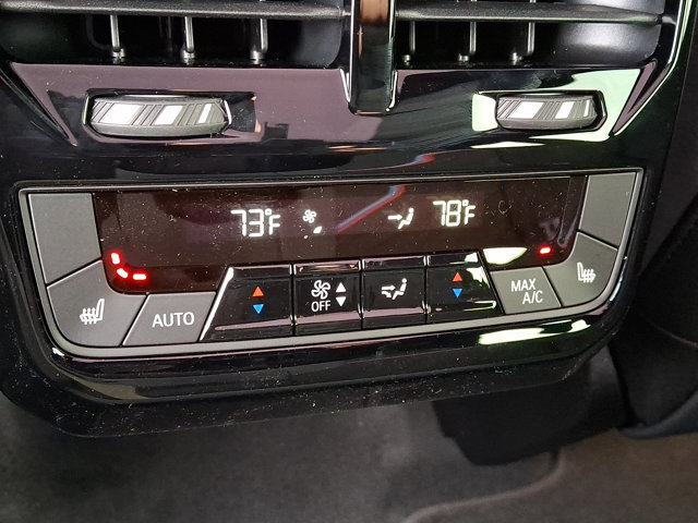 New 2026 BMW iX xDrive60 image 6