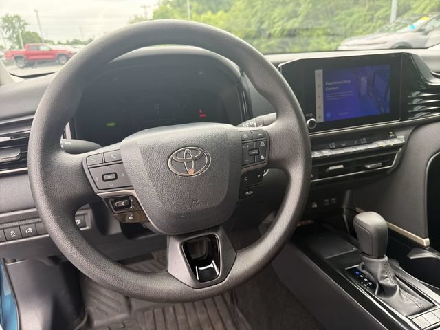 Used 2026 Toyota Camry LE FWD image 17