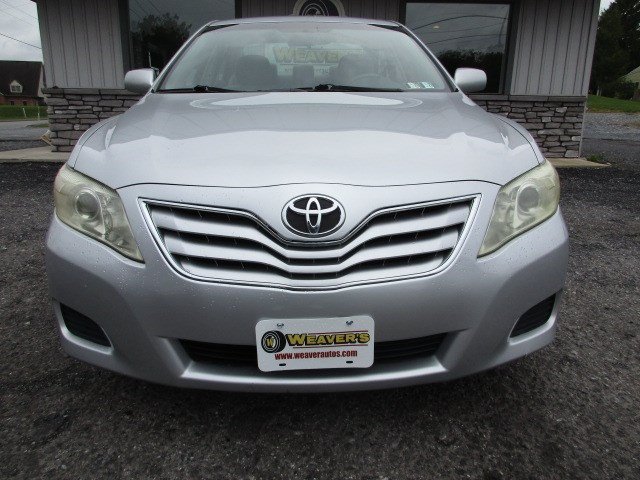 Used 2010 Toyota Camry LE FWD image 3