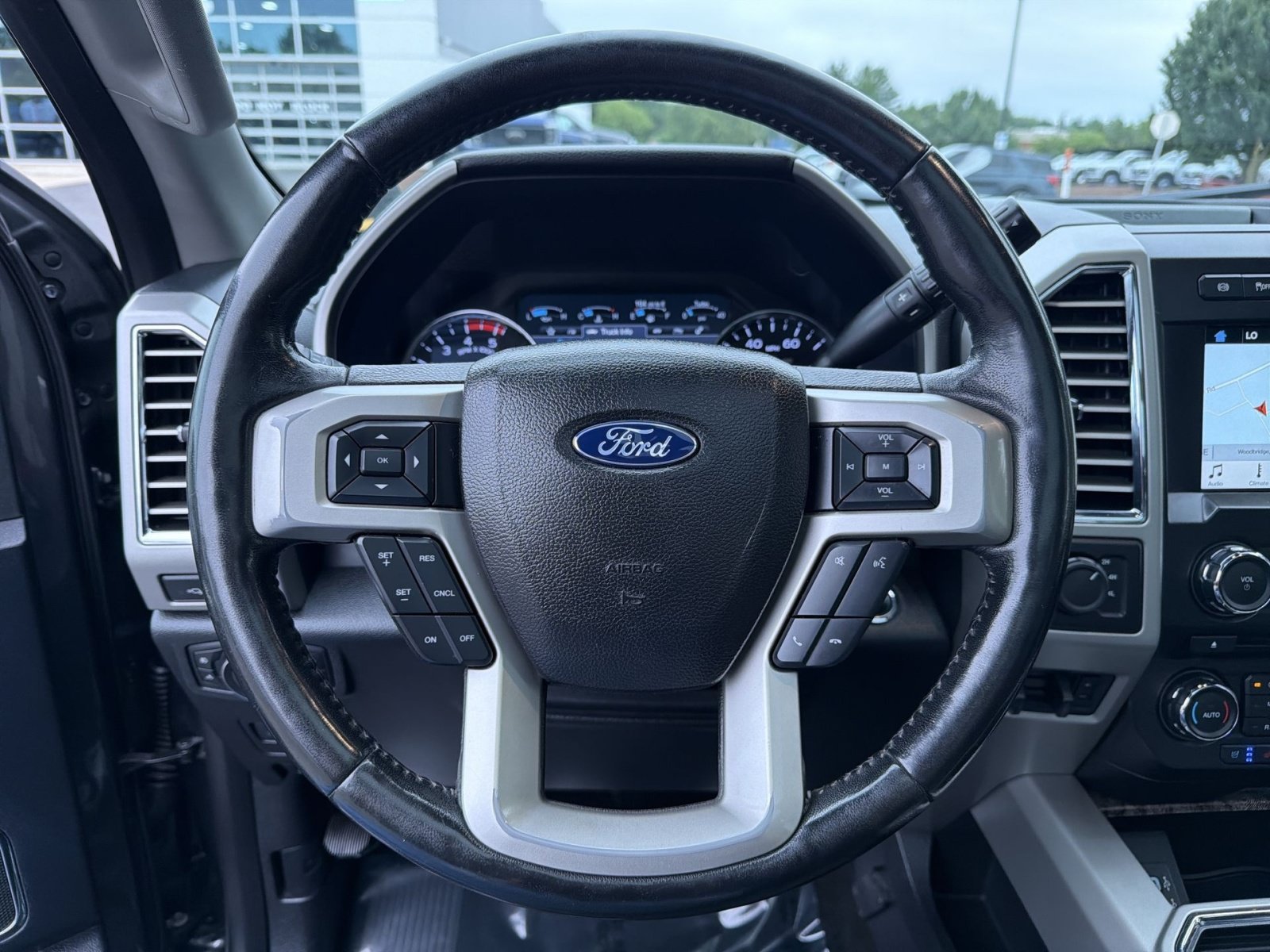 Used 2017 Ford F350 Lariat w/ Lariat Ultimate Package AWD/4WD image 27