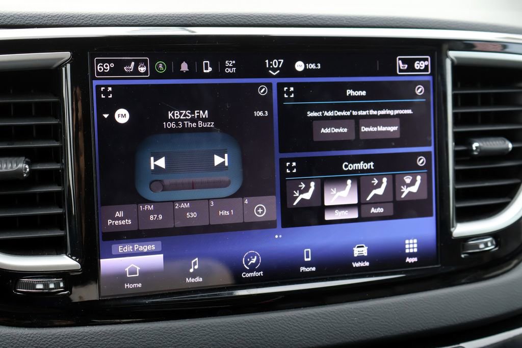 Used 2024 Chrysler Pacifica Touring-L FWD image 30