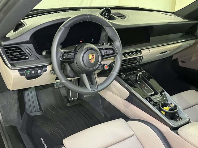 Certified 2025 Porsche 911 Carrera image 4