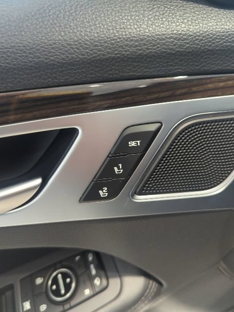 Used 2019 Genesis G80 3.8 AWD/4WD image 10