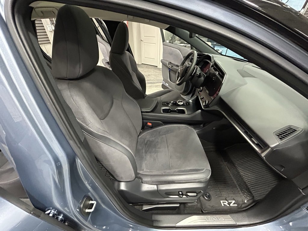 Used 2023 Lexus RZ 450e Premium w/ Accessory Package (P1) image 37