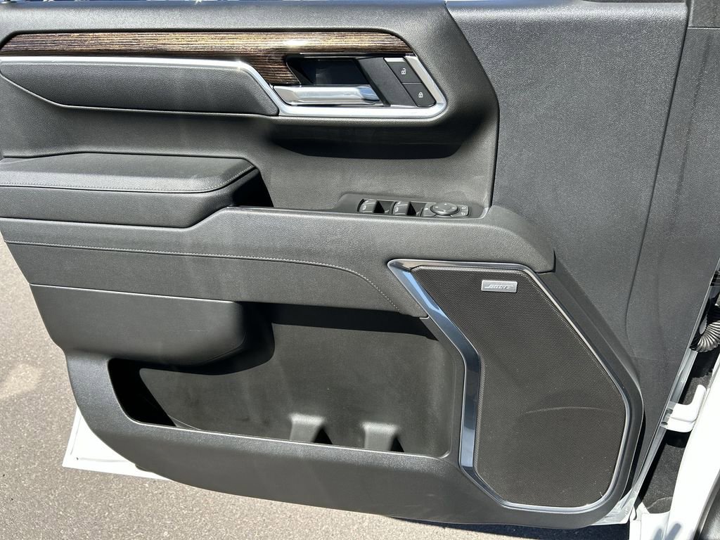 Used 2025 GMC Sierra 1500 Elevation image 22