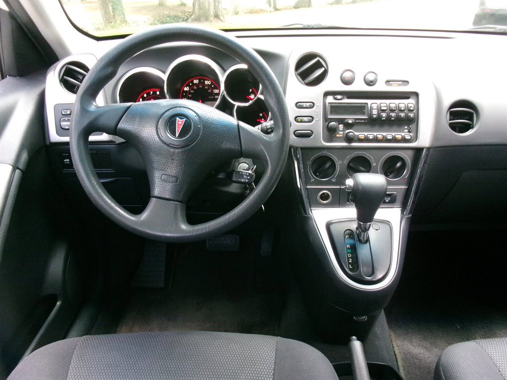 Used 2005 Pontiac Vibe w/ Power Group Value Package FWD image 15