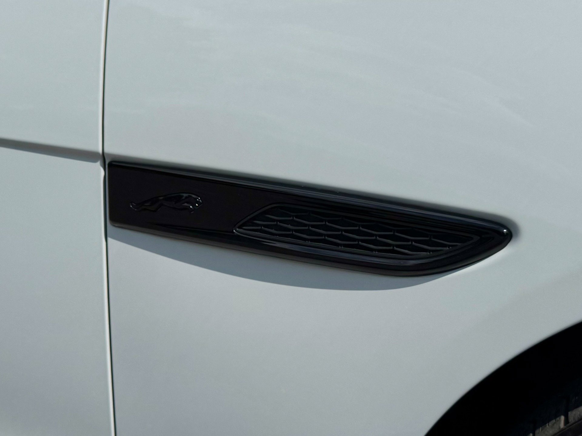 Used 2021 Jaguar XF R-Dynamic SE image 80