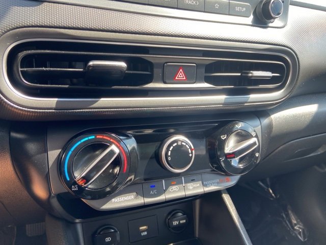 Used 2023 Hyundai Kona SEL image 14