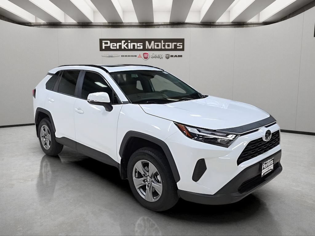 Used 2025 Toyota RAV4 XLE w/ Convenience Package AWD/4WD image 7