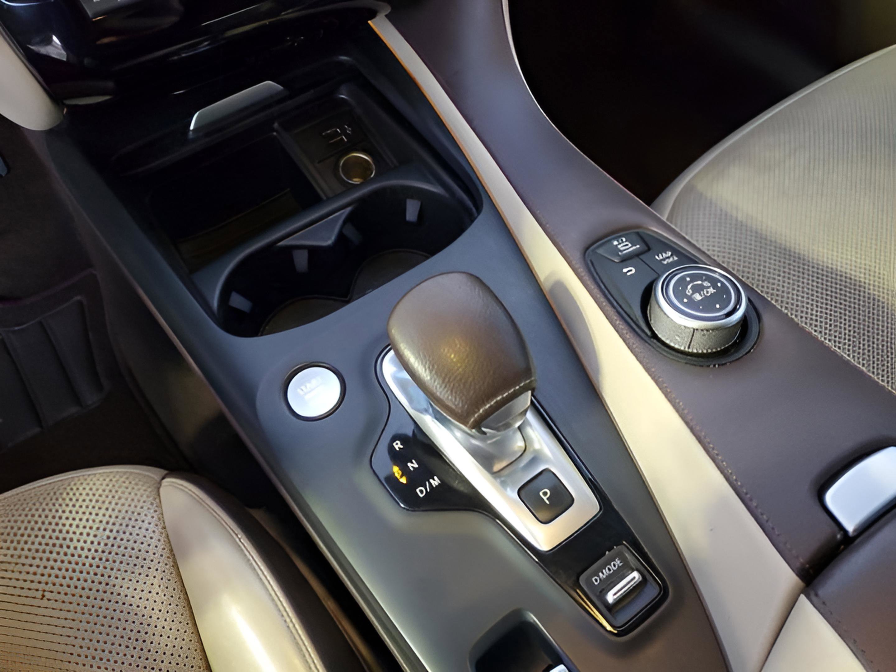 Used 2019 INFINITI QX50 Essential w/ Sensory Package image 22