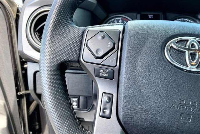 Used 2022 Toyota Tacoma TRD Sport w/ Technology Package image 12