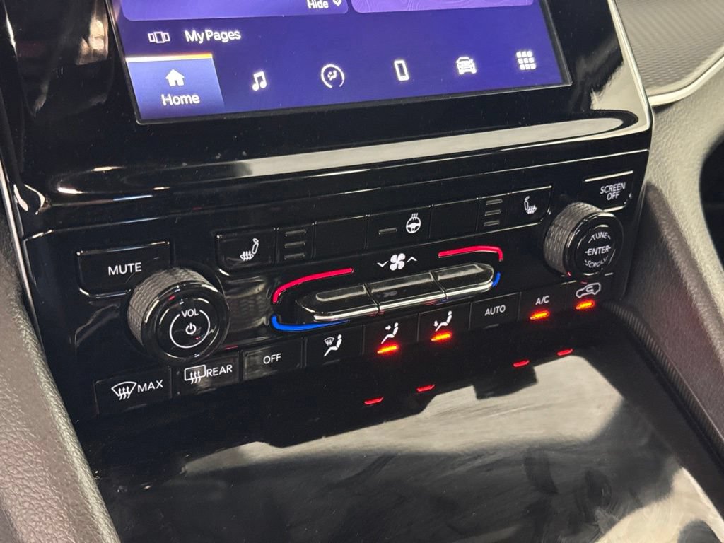 Certified 2025 Jeep Grand Cherokee Altitude AWD/4WD image 27