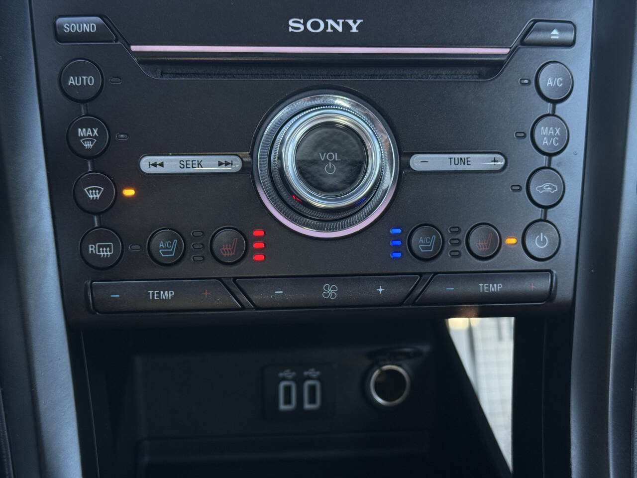 Used 2019 Ford Fusion Energi Titanium image 22