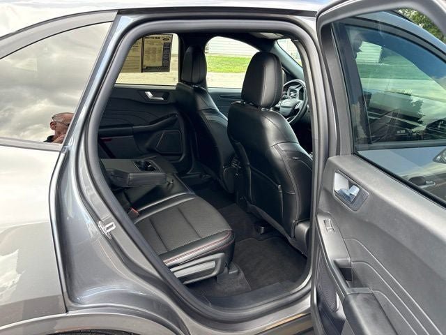 Used 2024 Ford Escape ST-Line w/ Tech Pack #1 AWD/4WD image 7