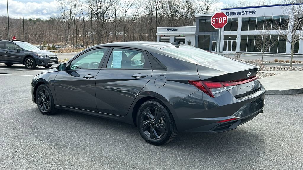 Used 2023 Hyundai Elantra SEL image 7