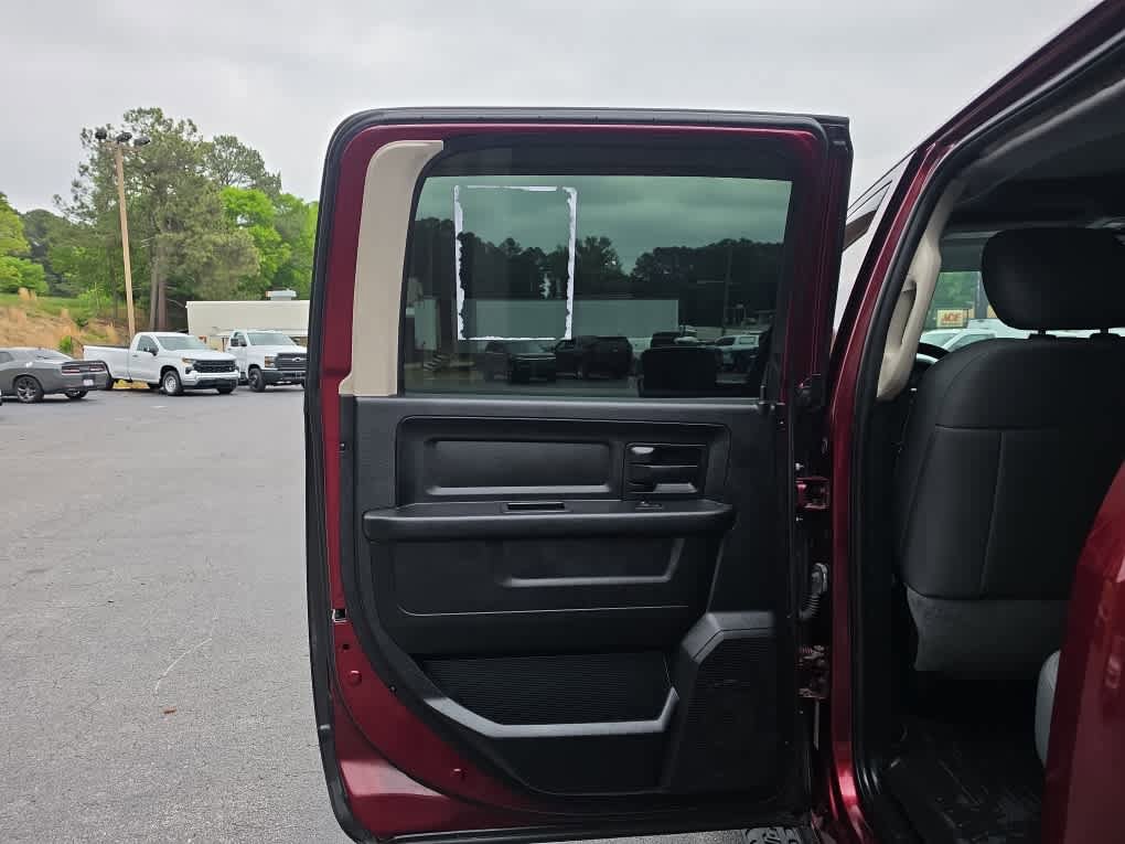 Used 2017 RAM 1500 Express w/ Express Value Package RWD image 30