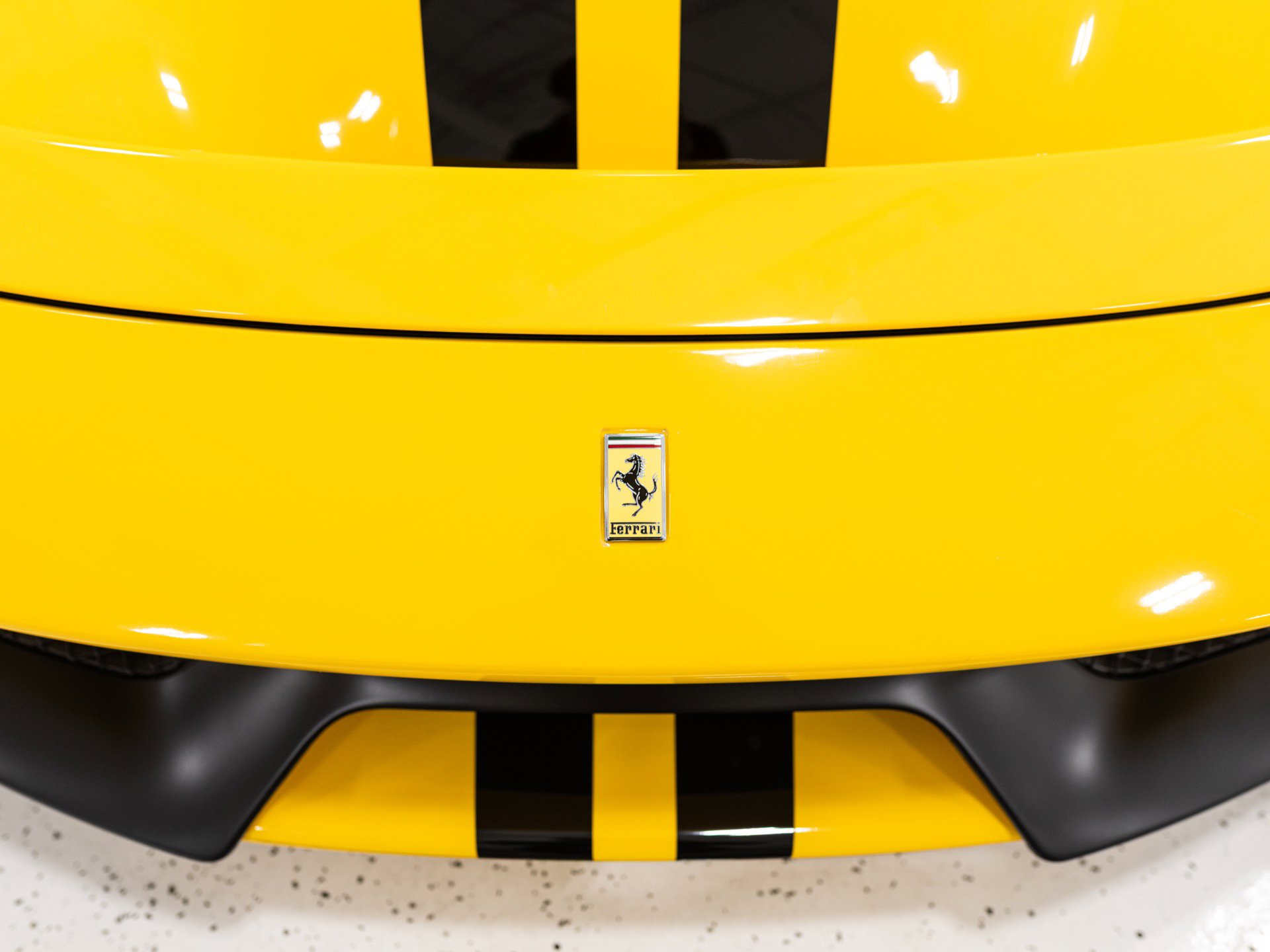 Used 2019 Ferrari 488 Pista Coupe image 3