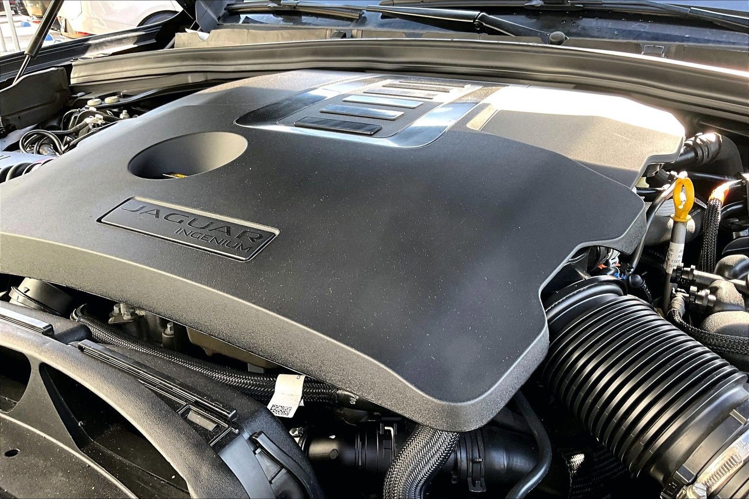 Used 2021 Jaguar F-PACE S image 31