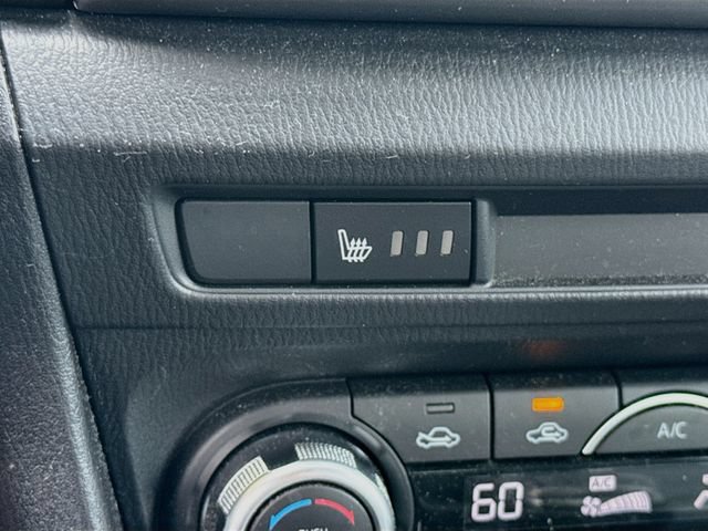 Used 2018 MAZDA MAZDA3 Touring FWD image 27