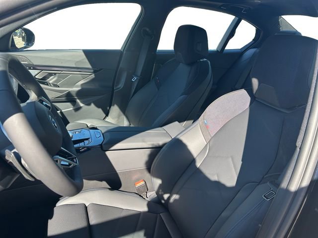 New 2026 BMW 550e xDrive w/ Executive Package image 13