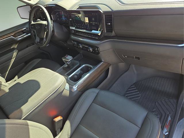 Used 2024 Chevrolet Silverado 1500 LT Trail Boss w/ Convenience Package II AWD/4WD image 11