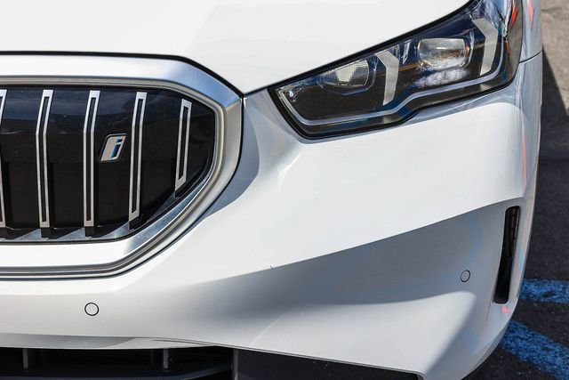 Used 2024 BMW i5 eDrive40i RWD image 10