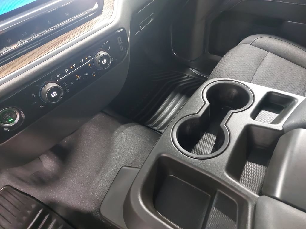 Used 2023 Chevrolet Silverado 1500 LT AWD/4WD image 25