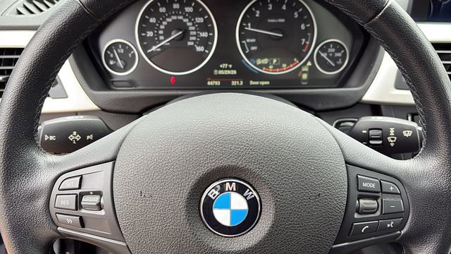 Used 2015 BMW 320i xDrive Sedan AWD/4WD image 13
