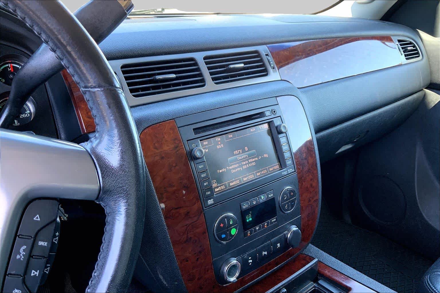 Used 2011 Chevrolet Tahoe LTZ AWD/4WD image 6