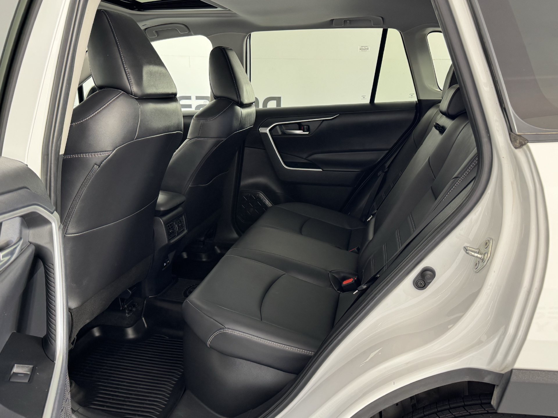 Certified 2024 Toyota RAV4 XLE Premium AWD/4WD image 17