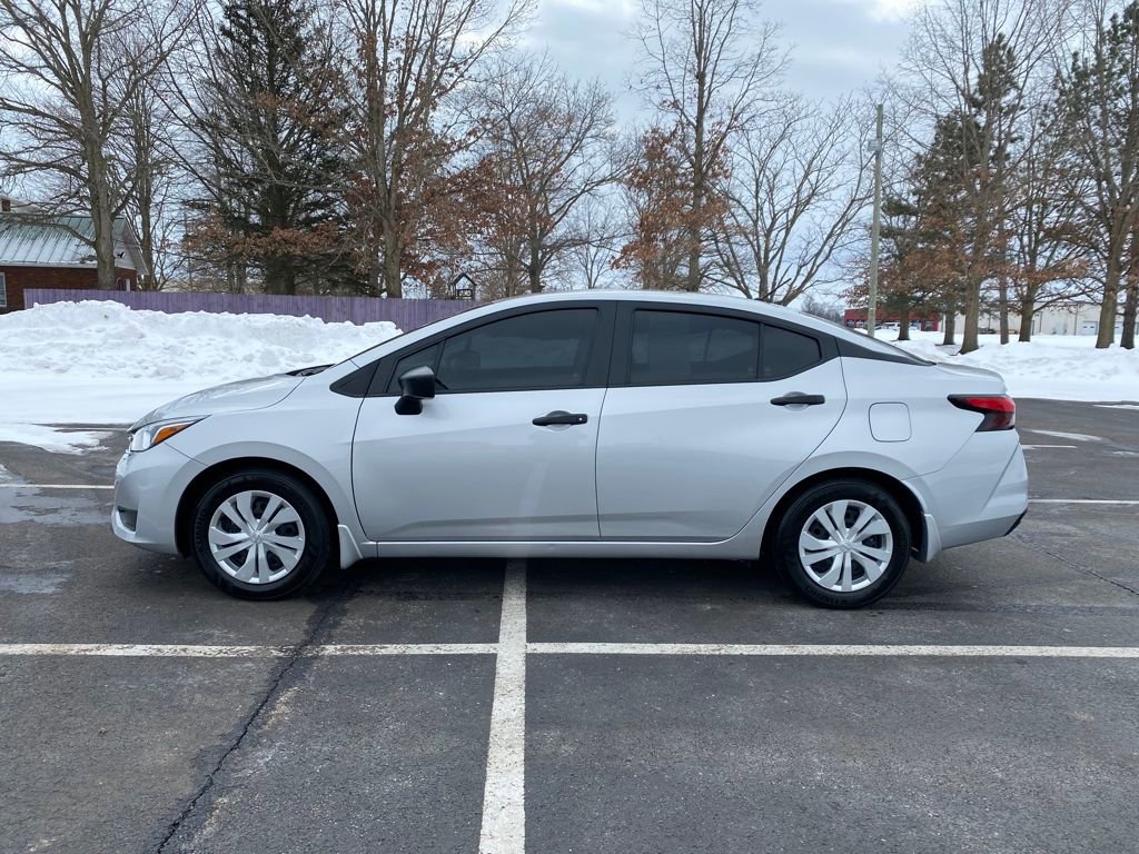 Used 2024 Nissan Versa S w/ Trunk Package image 4