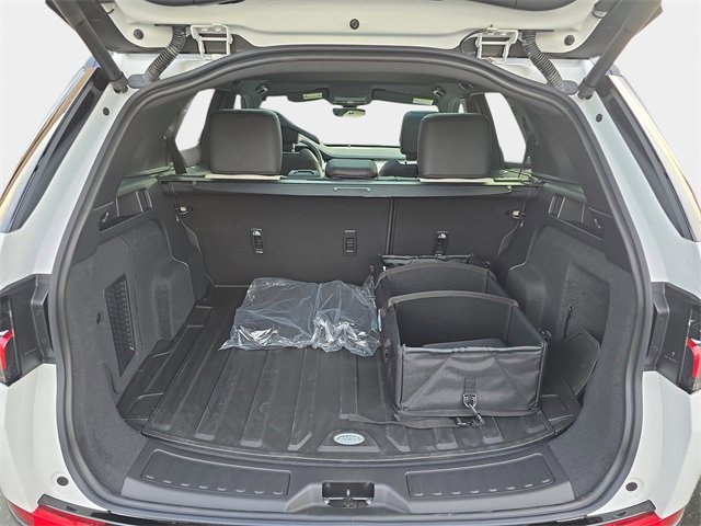 New 2025 Land Rover Discovery Sport Dynamic SE image 21