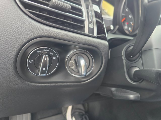 Used 2021 Porsche Macan image 50