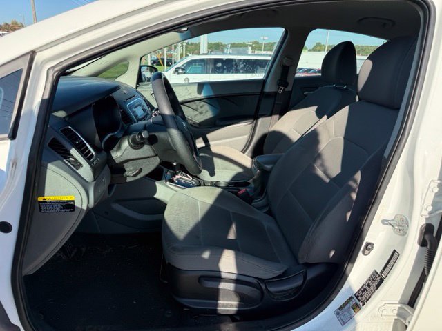 Used 2017 Kia Forte LX FWD image 11