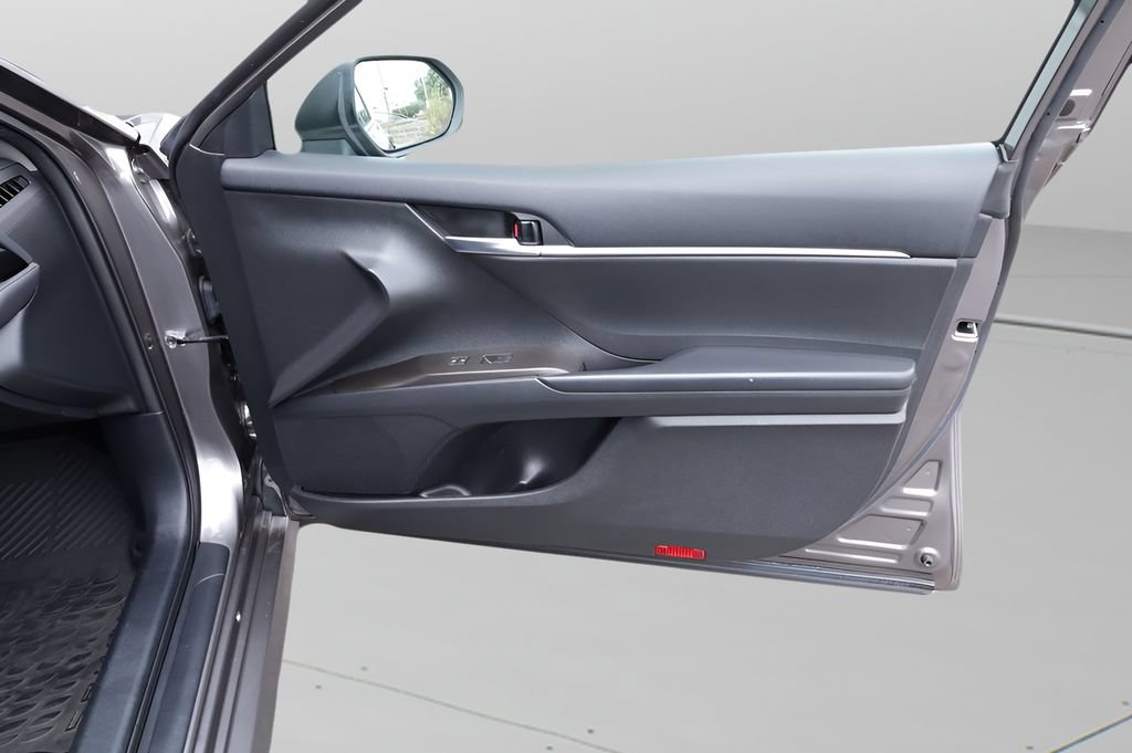 Certified 2023 Toyota Camry LE FWD image 17
