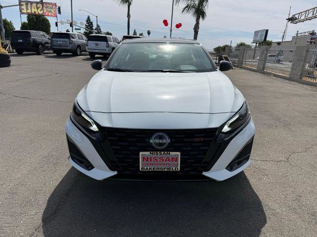 New 2026 Nissan Altima 2.5 SR w/ SR Midnight Edition Package FWD image 2
