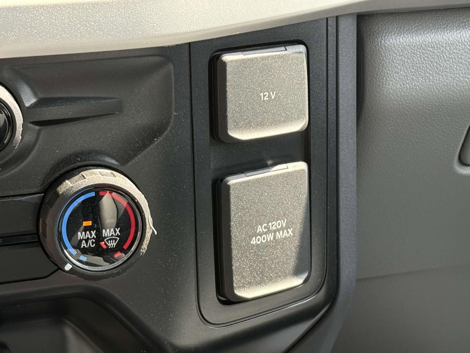 New 2025 Ford F550 4x4 SuperCab Super Duty image 15