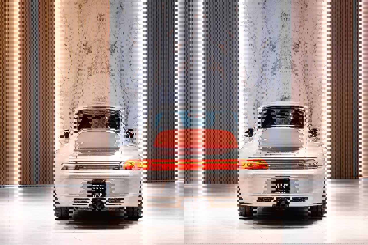 Used 1995 Porsche 911 Carrera image 4