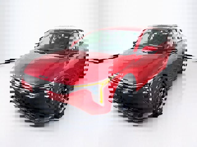 New 2025 Kia K4 LXS