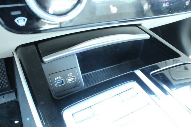 Used 2022 Genesis G80 2.5T AWD/4WD image 19