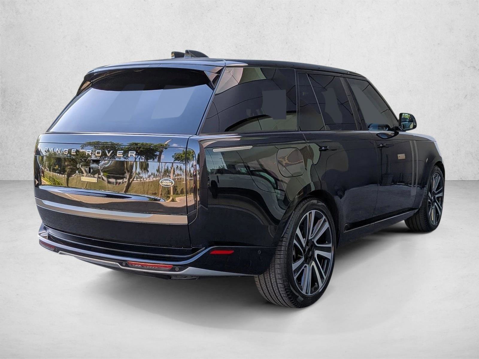 Certified 2023 Land Rover Range Rover SE AWD/4WD image 5