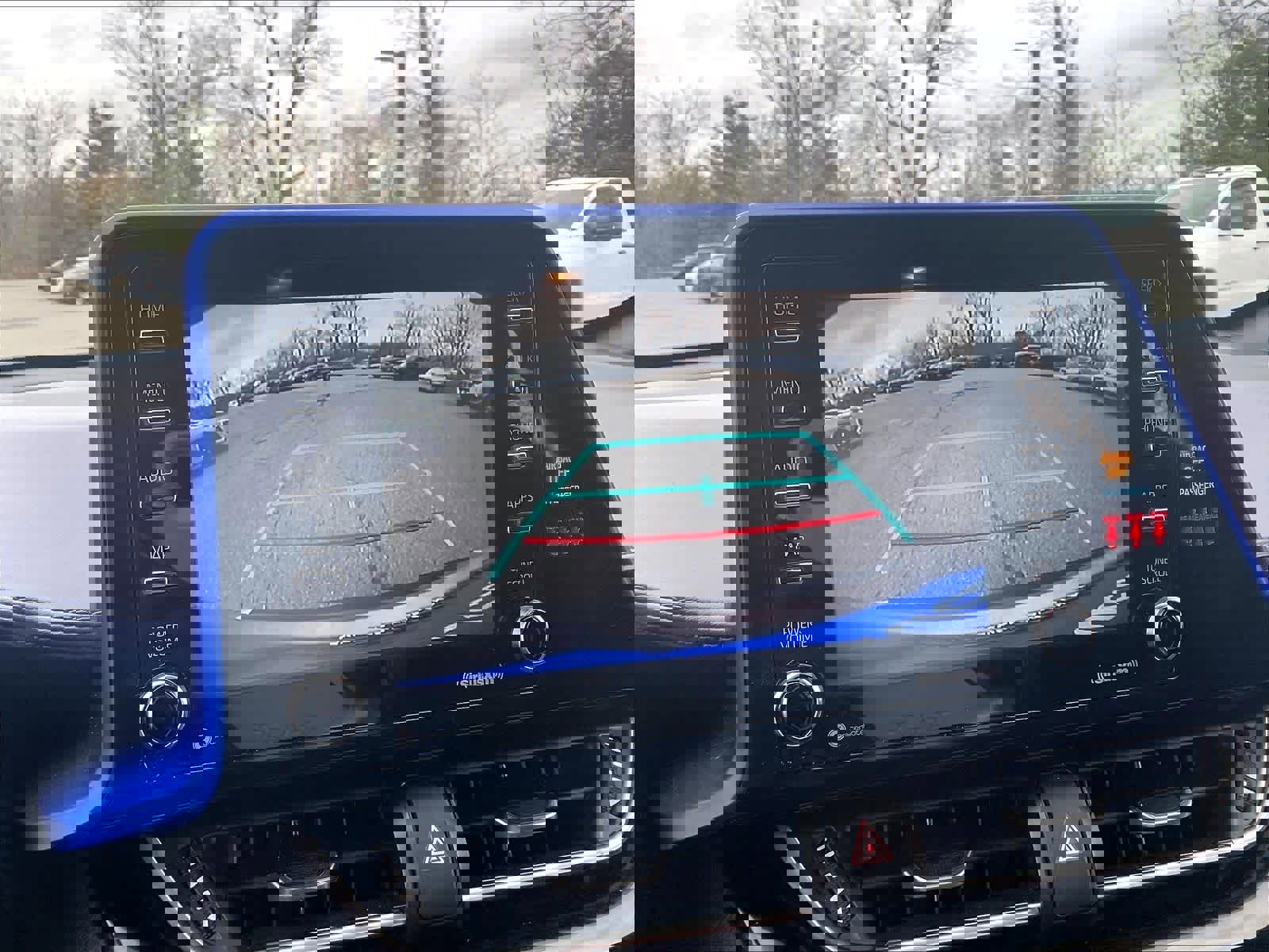 Used 2020 Toyota C-HR XLE FWD image 19