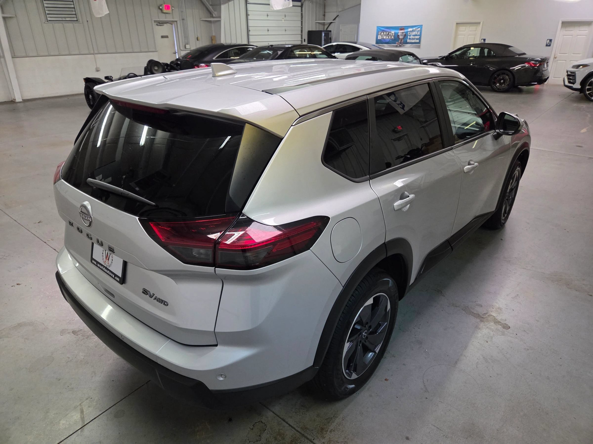 Used 2025 Nissan Rogue SV FWD image 7