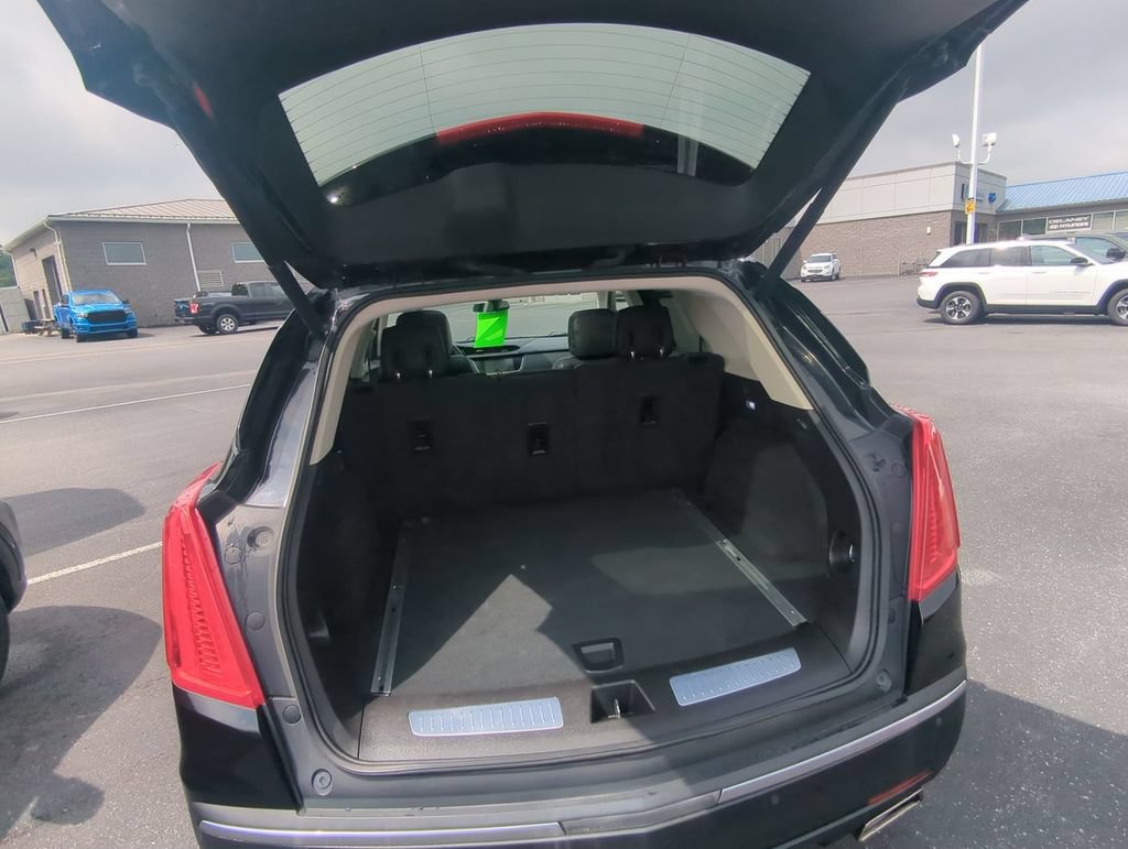 Used 2017 Cadillac XT5 Luxury w/ Driver Awareness Package AWD/4WD image 25