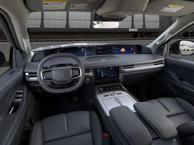 New 2026 Lincoln Navigator L Premier AWD/4WD image 10